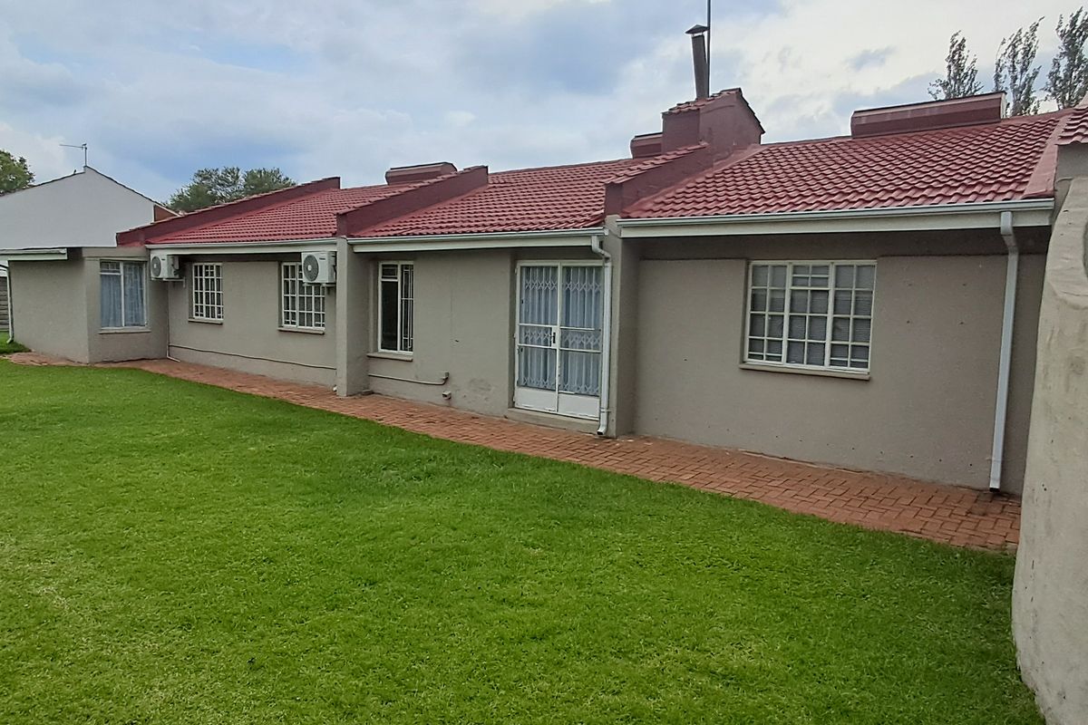 Freestanding For Sale In Newcastle - Photo 4