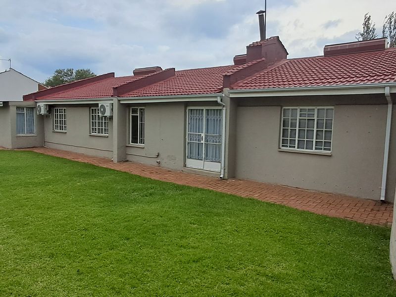 Freestanding For Sale In Newcastle - Photo 4