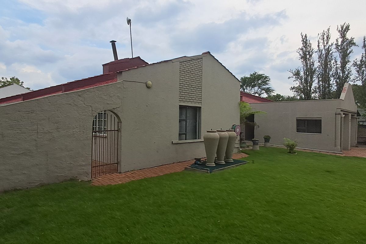 Freestanding For Sale In Newcastle - Photo 2