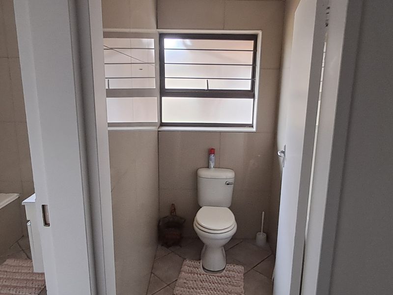 Freestanding For Sale In Newcastle - Photo 10