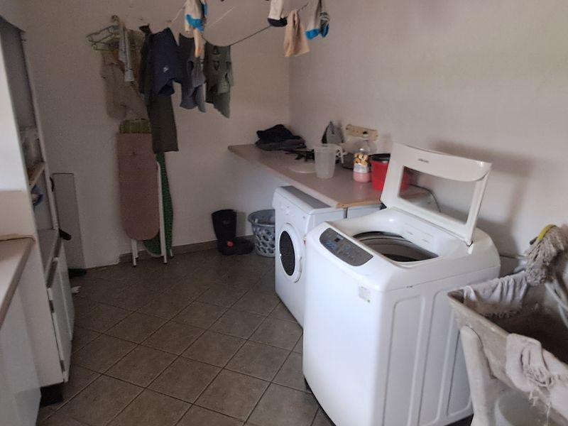 Freestanding For Sale In Newcastle - Photo 9