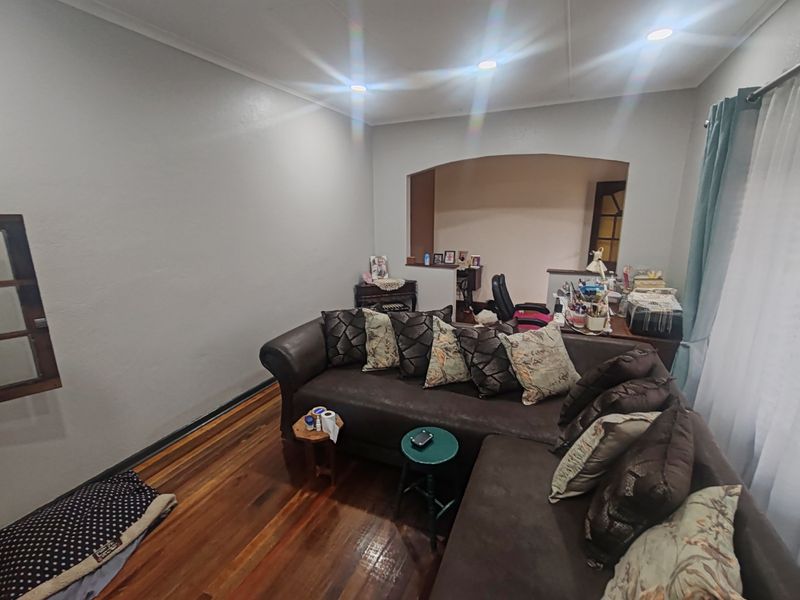 3 Bedroom House For Sale! - Photo 6