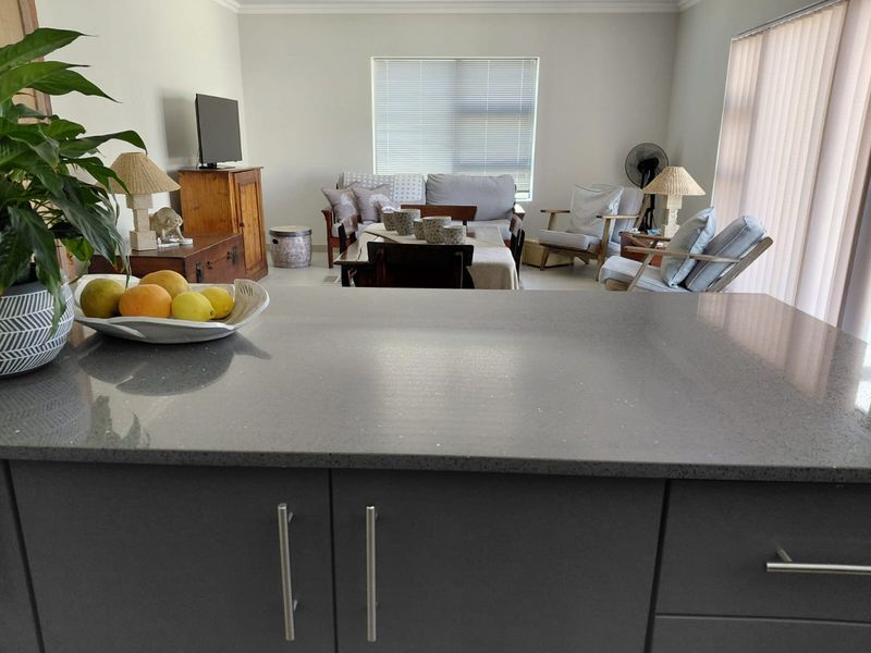 Neat Townhouse to Let - Photo 5