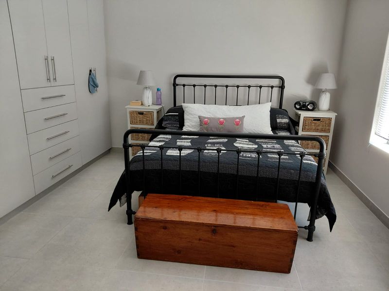 Neat Townhouse to Let - Photo 9