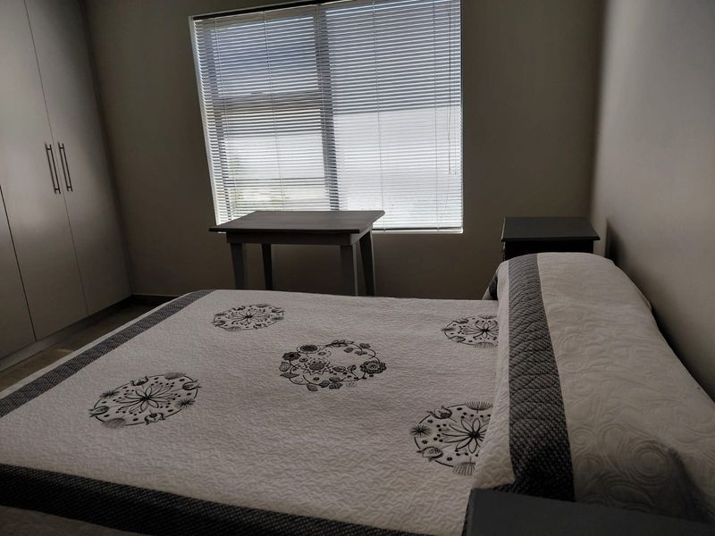 Neat Townhouse to Let - Photo 8