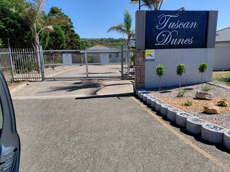 Neat Townhouse to Let - Photo 3