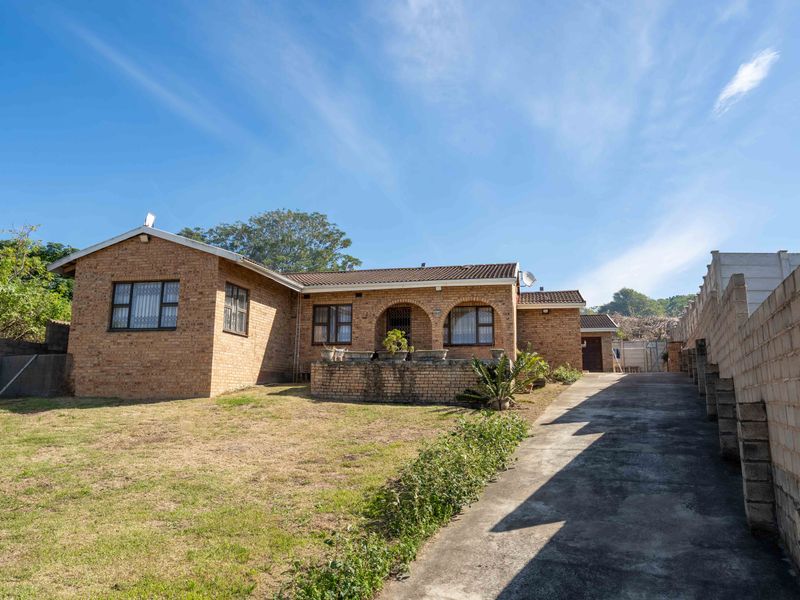 Spacious Brick Home in Graigieburn, Umkomaas - Photo 1