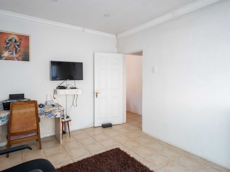 Spacious Brick Home in Graigieburn, Umkomaas - Photo 9