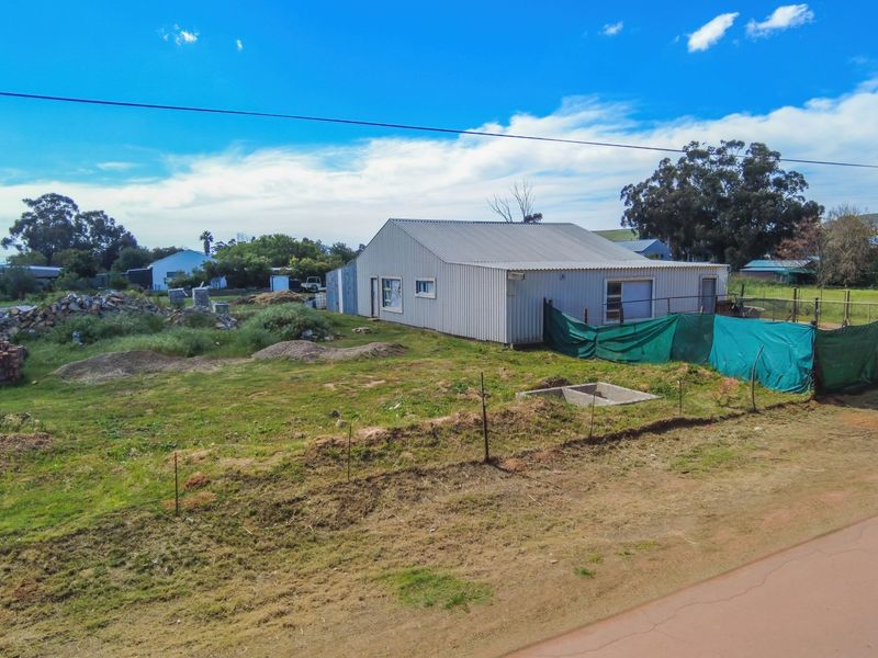 "Homesteading" -Country Barn living - Moorreesburg on 1983m2 plot - Photo 2