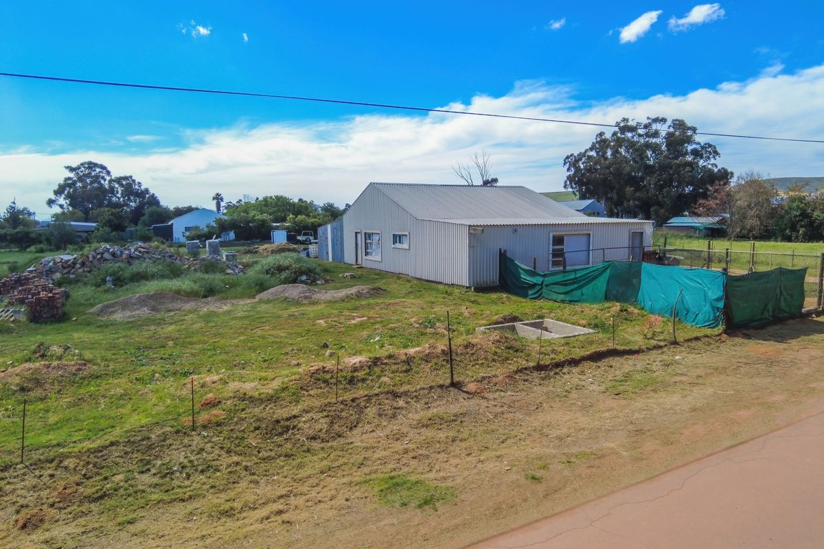 "Homesteading" -Country Barn living - Moorreesburg on 1983m2 plot - Photo 2