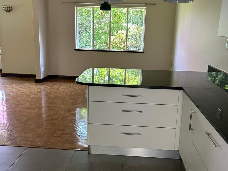 Kloof central, close to all amenities - Photo 7