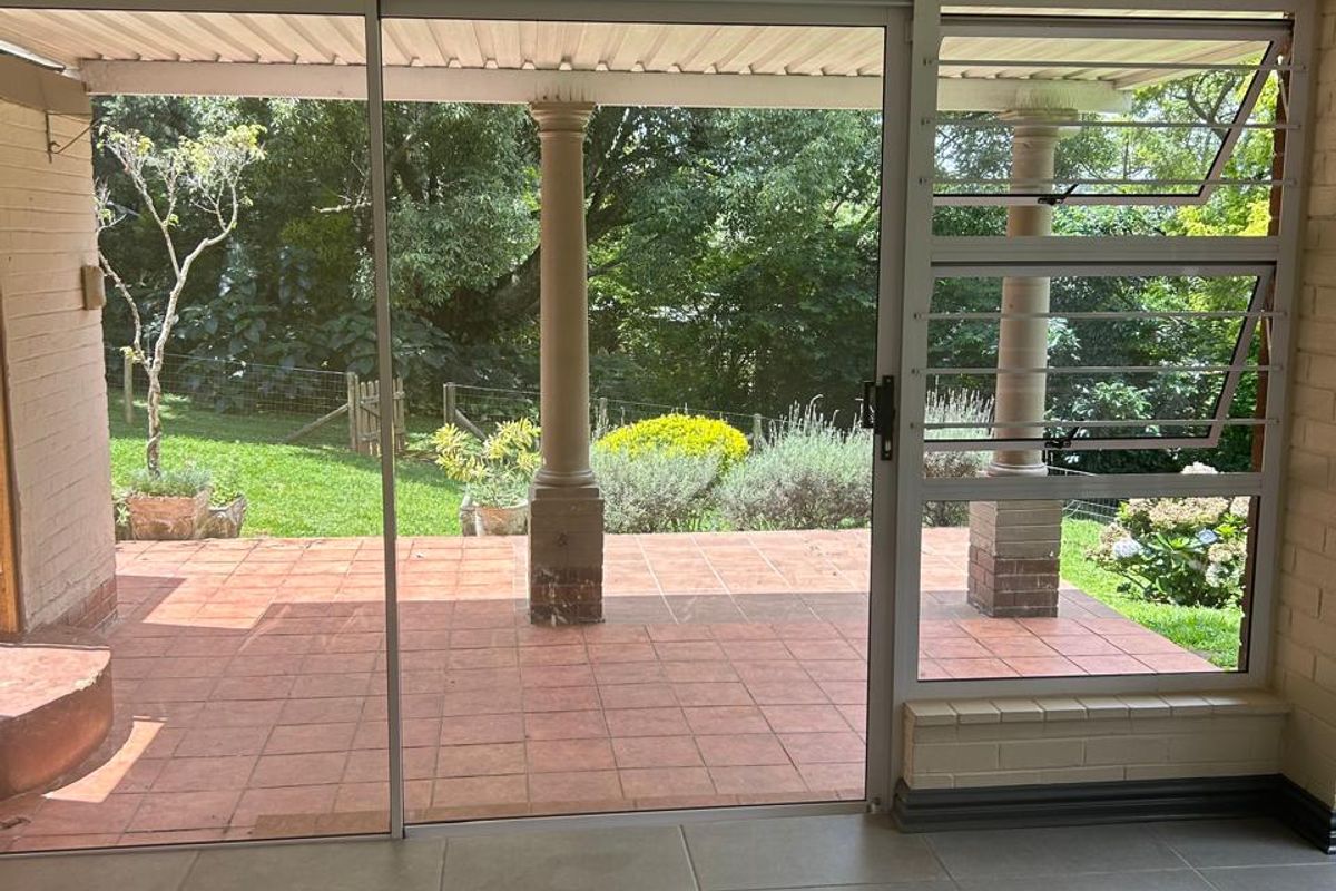 Kloof central, close to all amenities - Photo 5