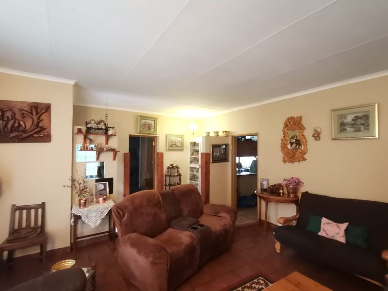 YOUR NEW HOME AWAITS! - Photo 7