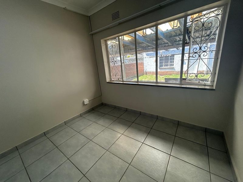 Prime Main Road Property with Exceptional Residential or Business Potential – Boksburg - Photo 9