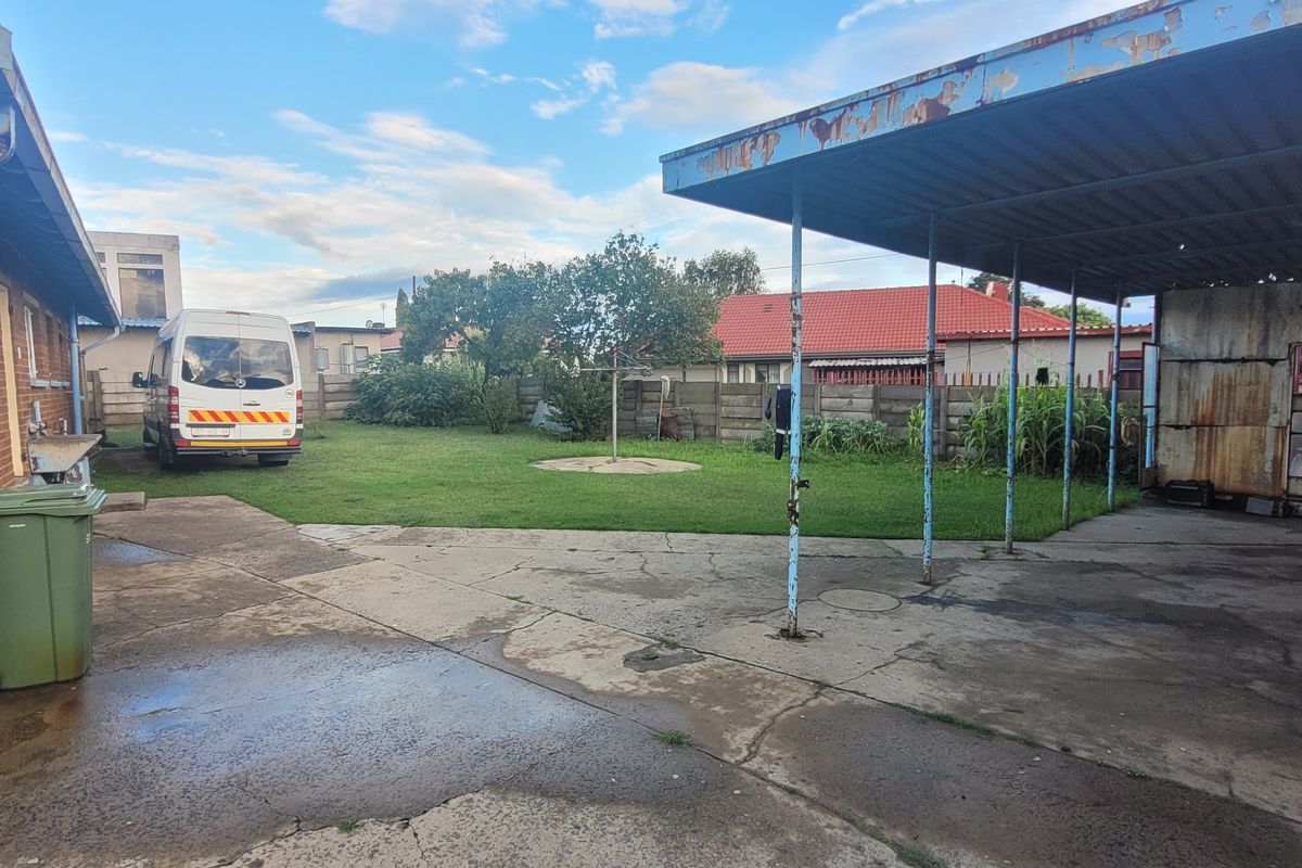 Investment property for that extra income! - Photo 3