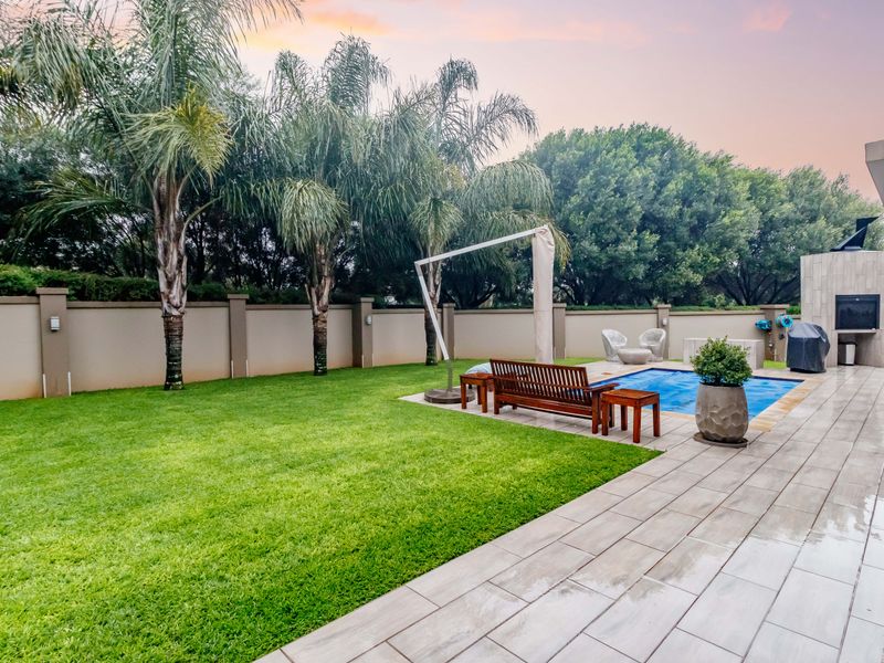 Welcome Home – Where Elegance and Comfort Meet! - Photo 10