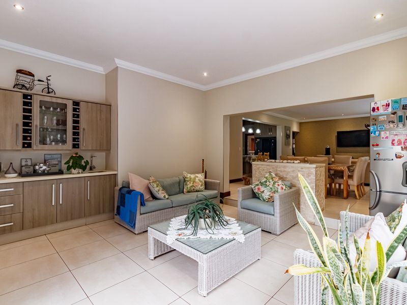 Welcome Home – Where Elegance and Comfort Meet! - Photo 6