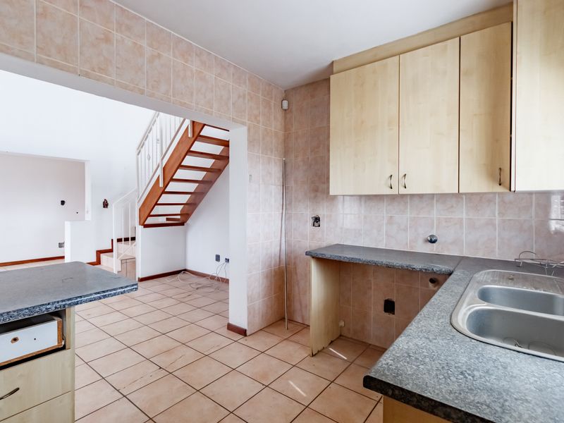 Bidding starts from R800 000.00 all offers accepted - Photo 4