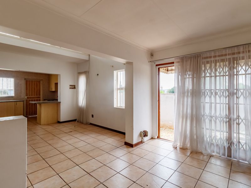 Bidding starts from R800 000.00 all offers accepted - Photo 6