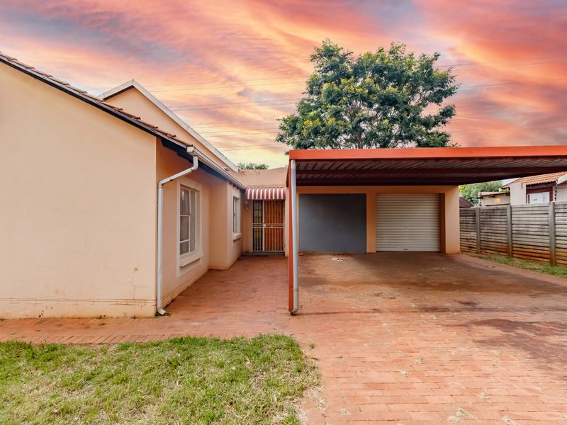 Bidding starts from R800 000.00 all offers accepted - Photo 2