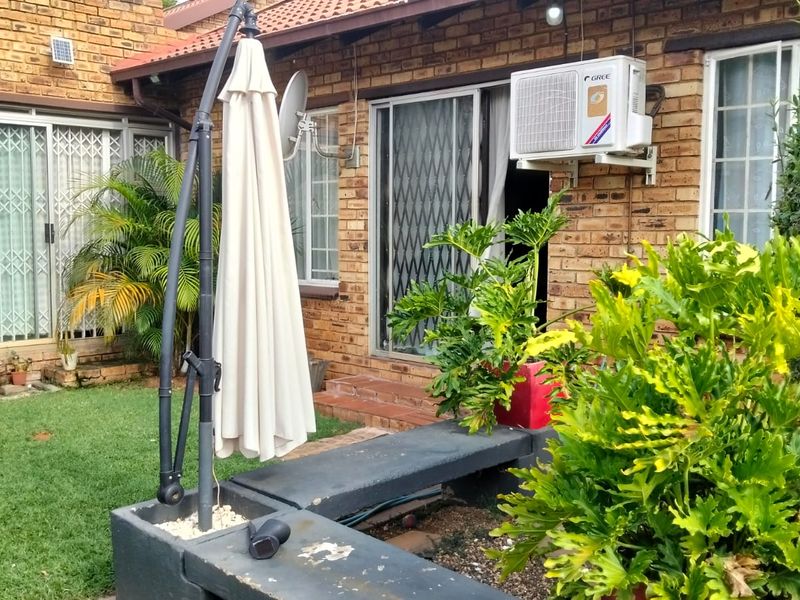 Stunning 3-bedroom townhouse for sale in Safari Gardens, Rustenburg—perfect for family living! - Photo 9