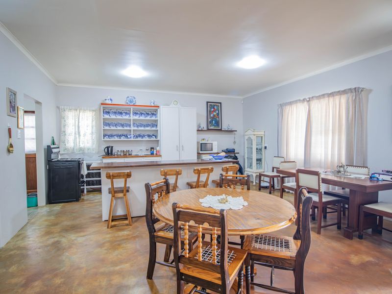 Modern Home in Moorreesburg - Photo 4