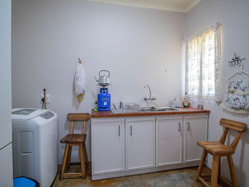 Modern Home in Moorreesburg - Photo 8