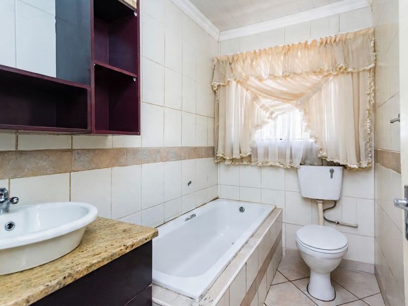 House for Sale In Protea Glen Ext 8! - Photo 10