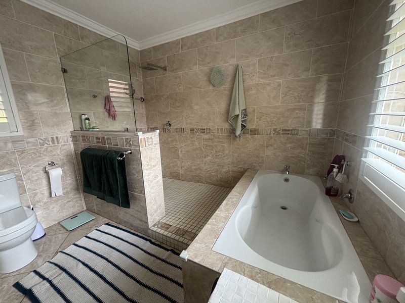 Impressive Home For Sale - Photo 10