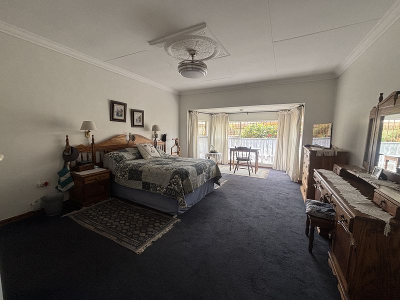 Impressive Home For Sale - Photo 9