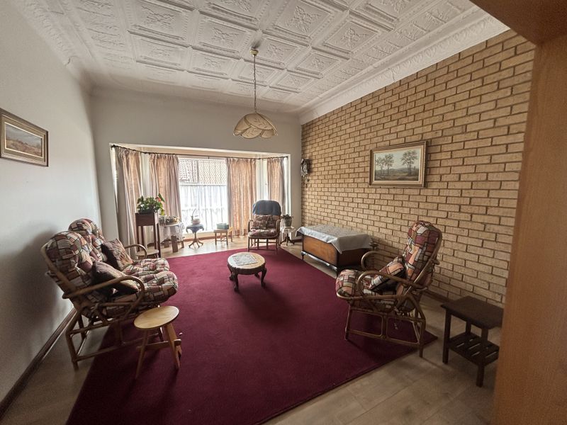 Impressive Home For Sale - Photo 8