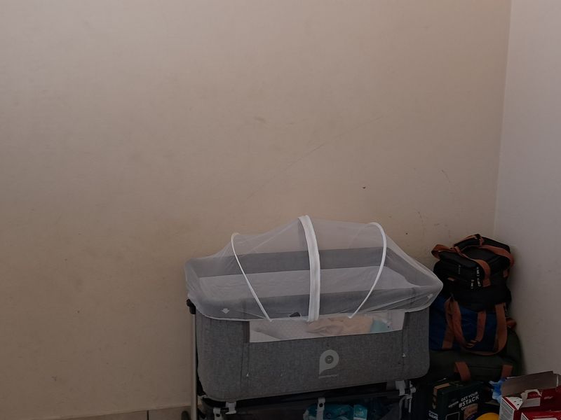 Flat For Sale In Newcastle - Photo 5