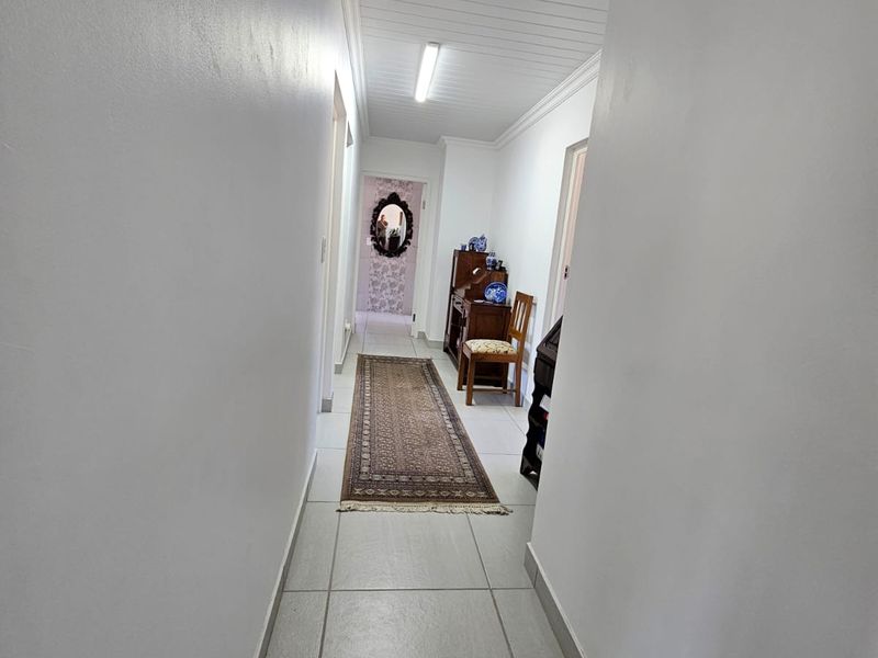 Low Maintenance Facebrick Home in Tranquil Platbos, Stilbaai West - Photo 10