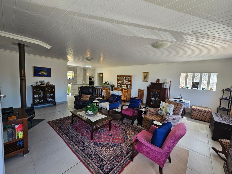 Low Maintenance Facebrick Home in Tranquil Platbos, Stilbaai West - Photo 7