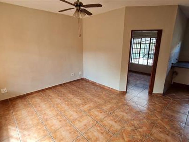 Investor's Opportunity Two Bedroom Apartment For Sale a Perfect Investment Potential. - Photo 3