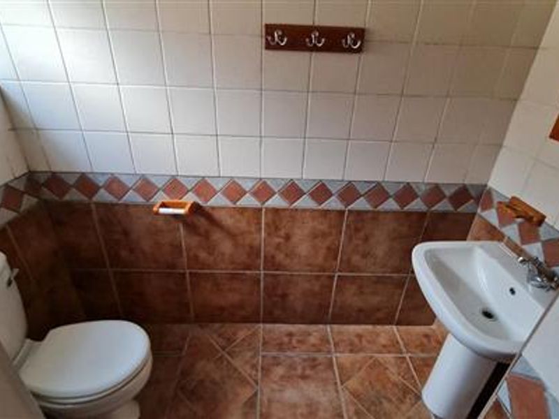 Investor's Opportunity Two Bedroom Apartment For Sale a Perfect Investment Potential. - Photo 6