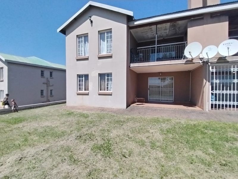 3 Bedroom Apartment for Sale in Cashan, Rustenburg! - Photo 10