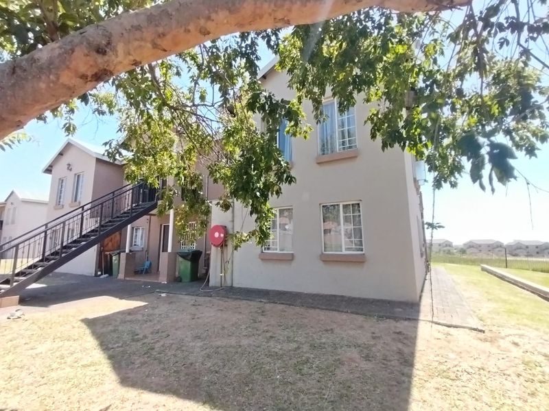 3 Bedroom Apartment for Sale in Cashan, Rustenburg! - Photo 8