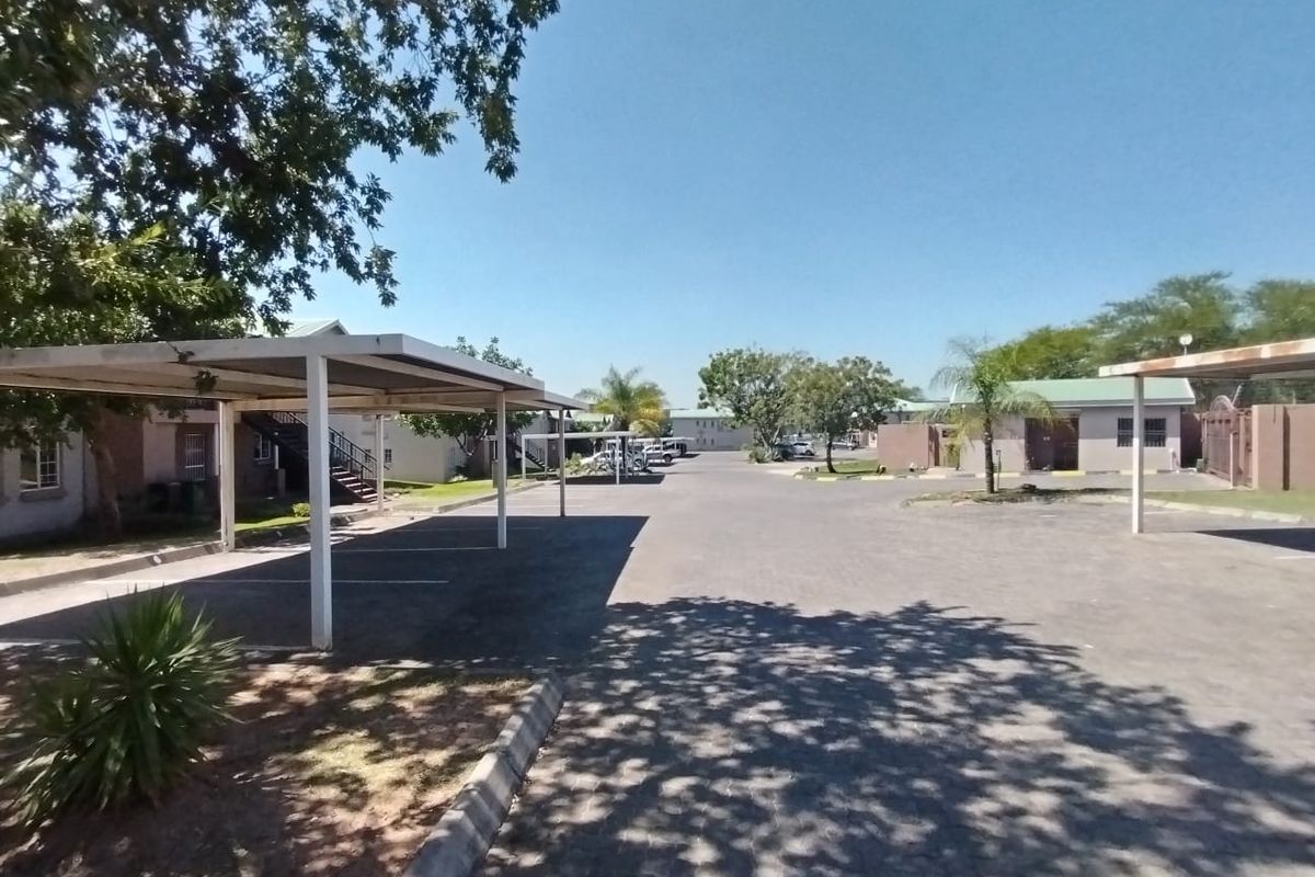 3 Bedroom Apartment for Sale in Cashan, Rustenburg! - Photo 3