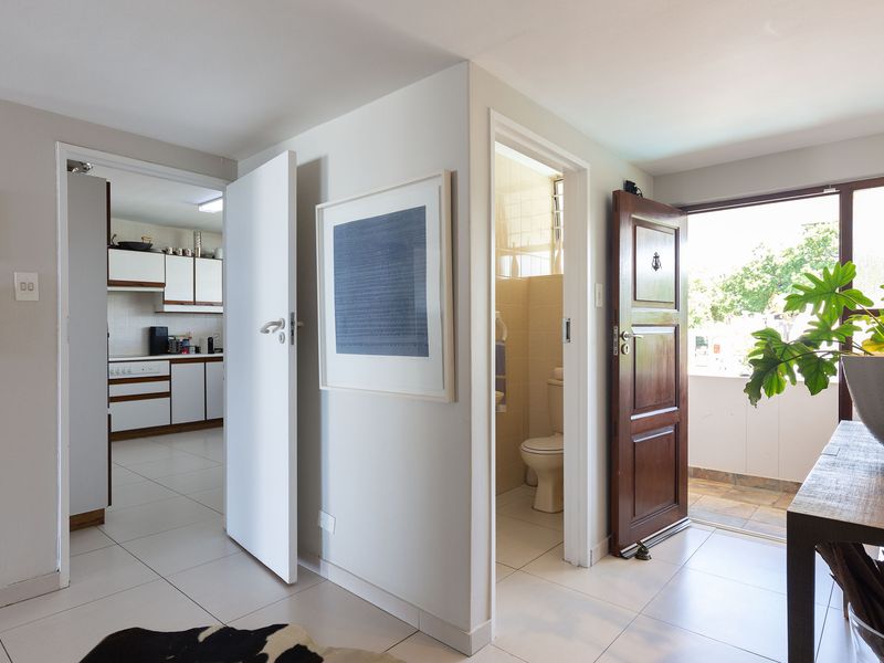 Spacious townhouse with Sea Views in Prime Umhlanga Location - Photo 4