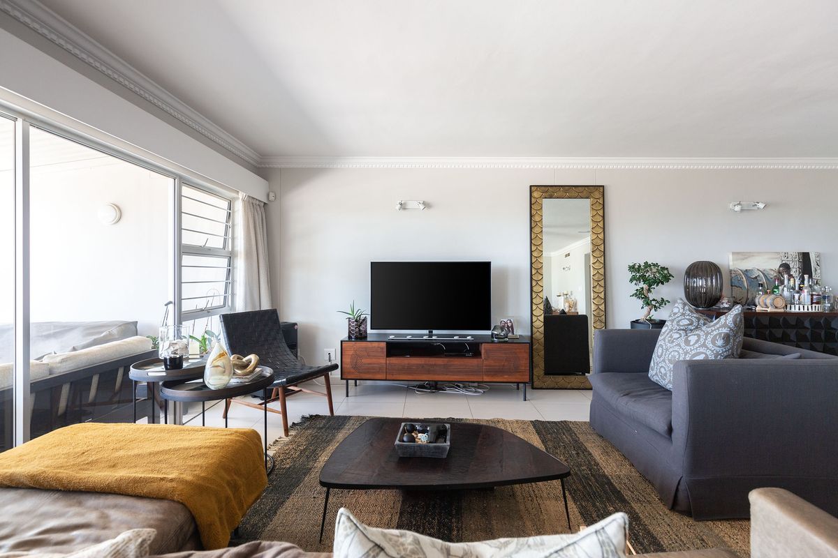 Spacious townhouse with Sea Views in Prime Umhlanga Location - Photo 3