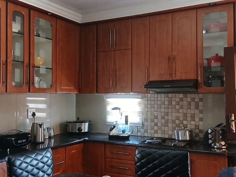 Stunning 3-bedroom home for sale - Photo 3