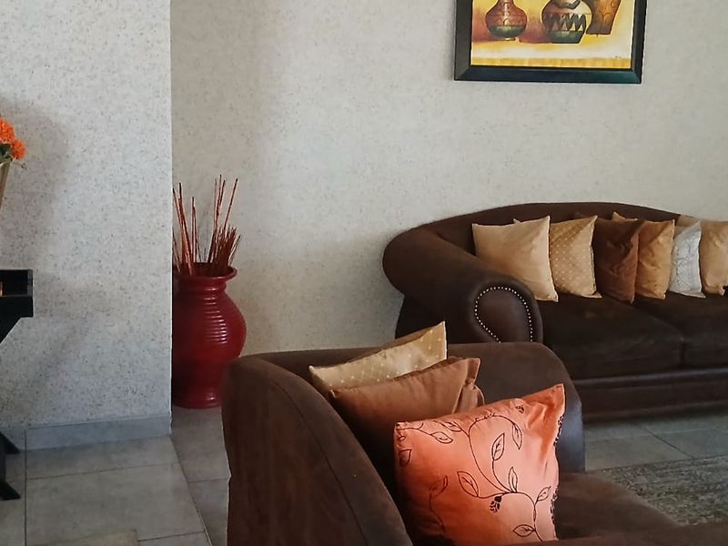 Stunning 3-bedroom home for sale - Photo 7