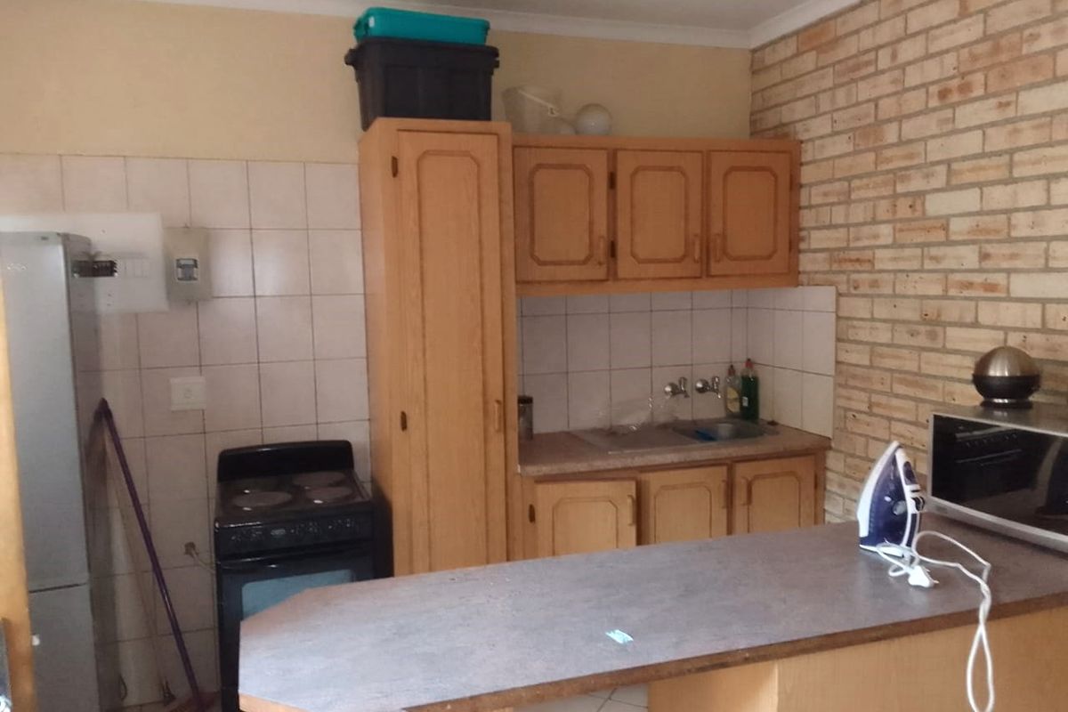 Excellent investment buy in Rustenburg Central - Photo 3