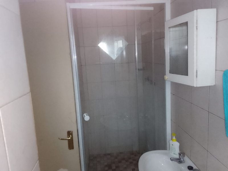 Excellent investment buy in Rustenburg Central - Photo 10