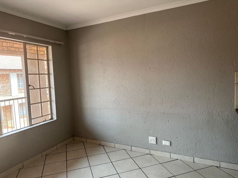 One Bedroom Apartment For Sale In Rustenburg Central! - Photo 10