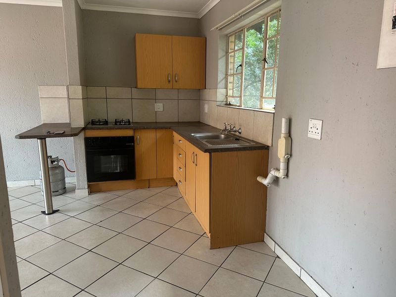 One Bedroom Apartment For Sale In Rustenburg Central! - Photo 5