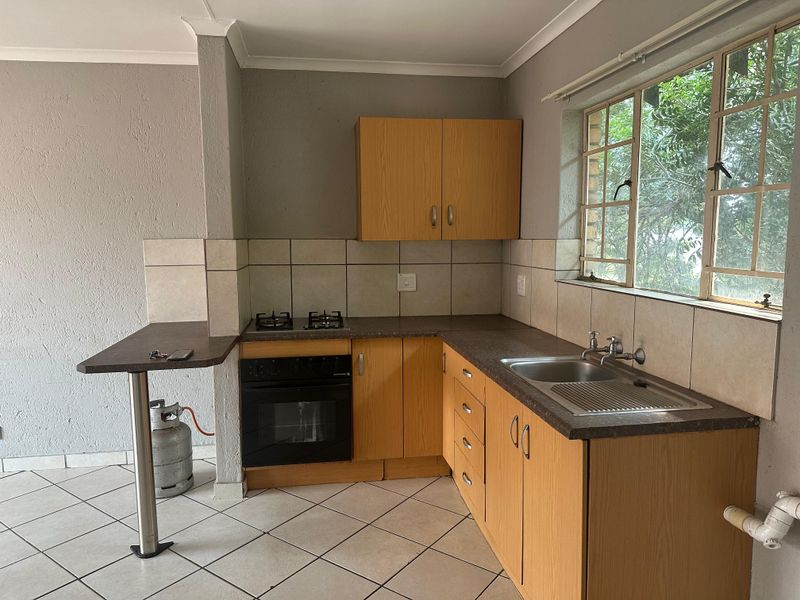 One Bedroom Apartment For Sale In Rustenburg Central! - Photo 2