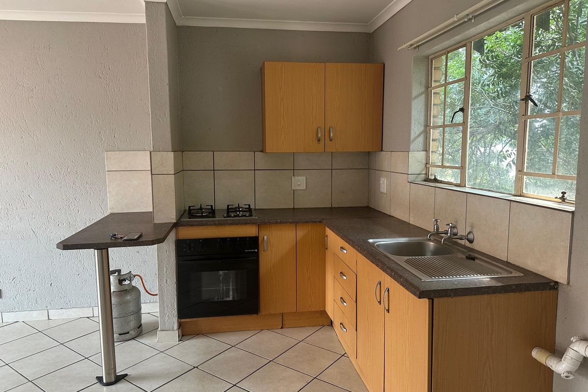 One Bedroom Apartment For Sale In Rustenburg Central! - Photo 2