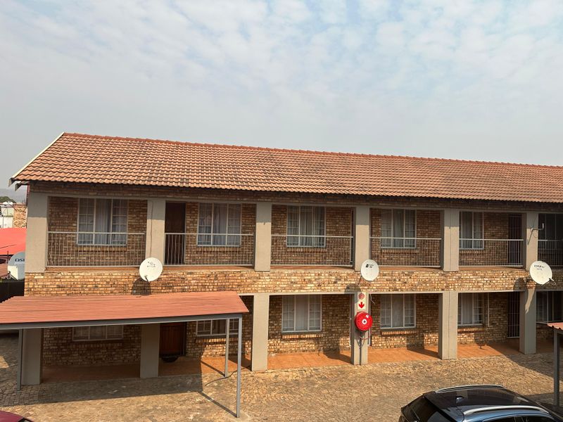 One Bedroom Apartment For Sale In Rustenburg Central! - Photo 1